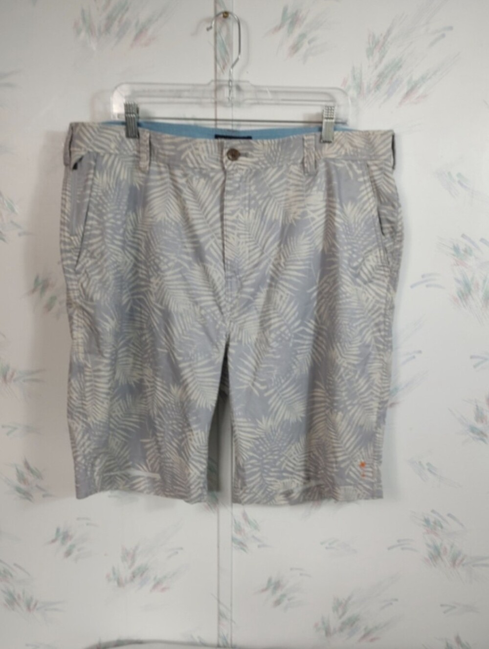 Men's Margaritaville Flat Front Shorts Waist 38 Grey White Palm Leaf Print